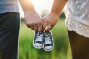 11 Top Struggles Of New Parents (With Solutions & Tips)